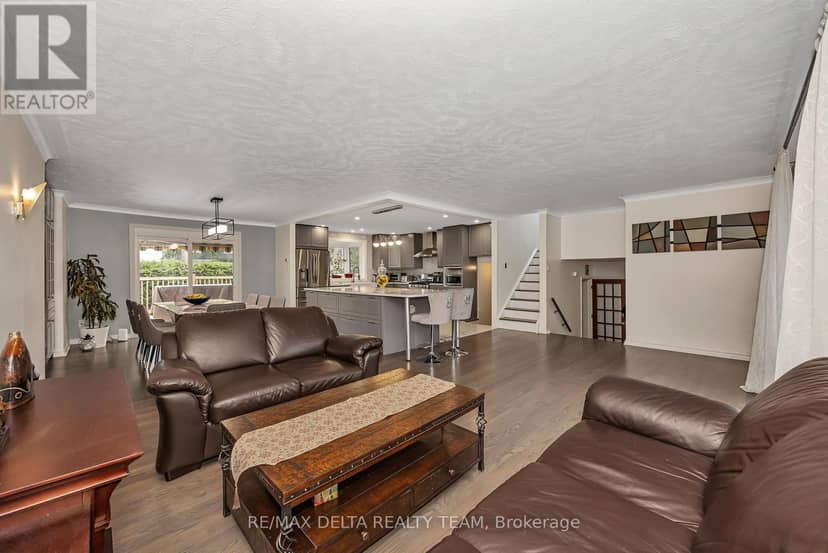 2350 Georgina Drive — photo 9 of 40