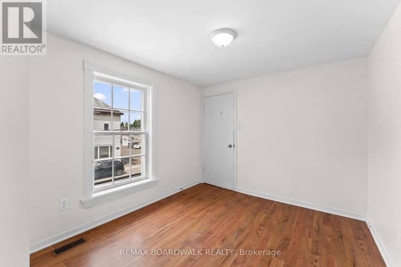 110-112-114 Clothier Street E — photo 19 of 40