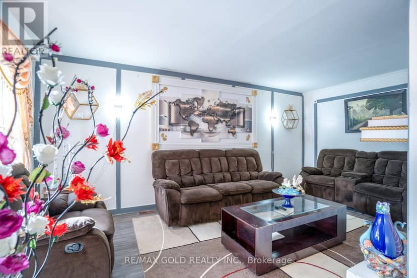 2 Kinzie Lane — photo 6 of 27