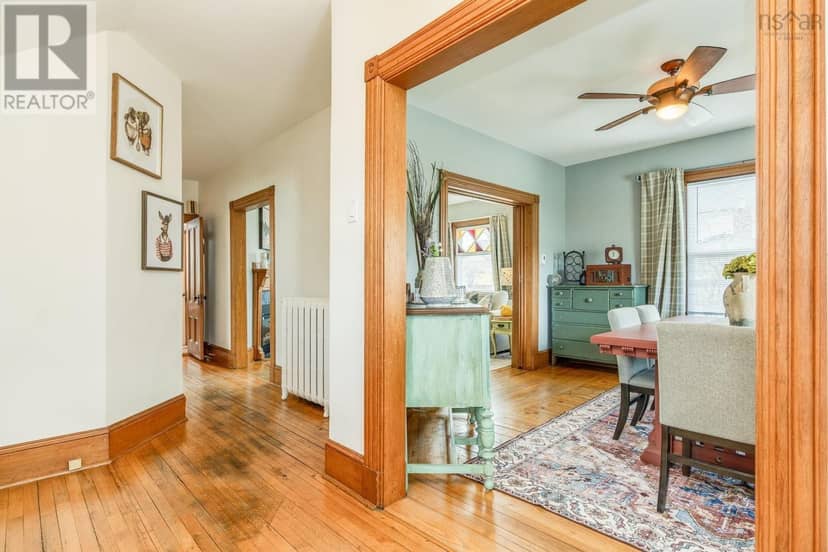 20 Scotia Street — photo 11 of 40