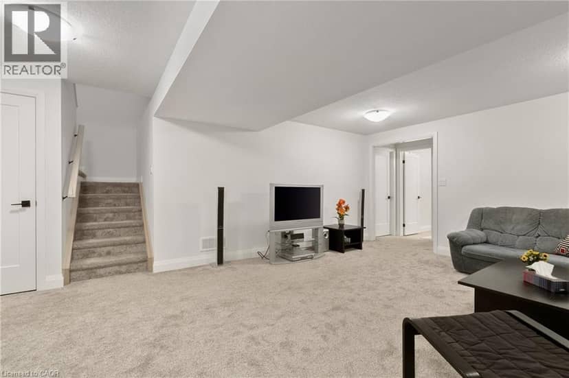 19 MARTIN Street — photo 18 of 23