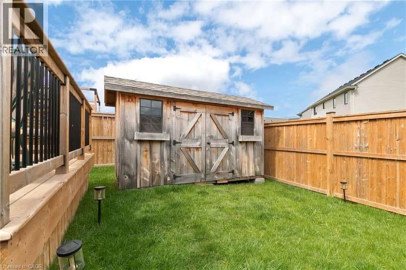 19 MARTIN Street — photo 12 of 23