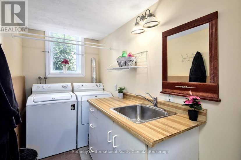 457 2nd Avenue W — photo 35 of 40