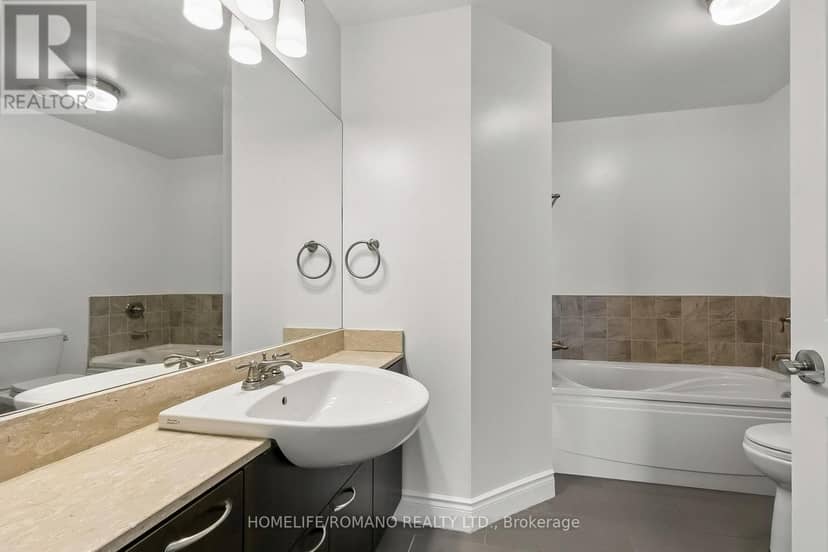 508 - 650 Mount Pleasant Road — photo 13 of 32