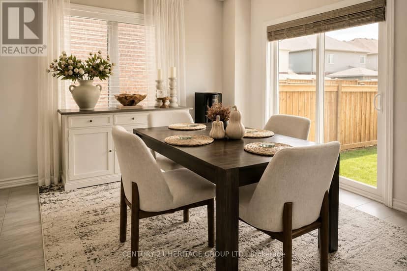 23 Crombie Street — photo 9 of 29