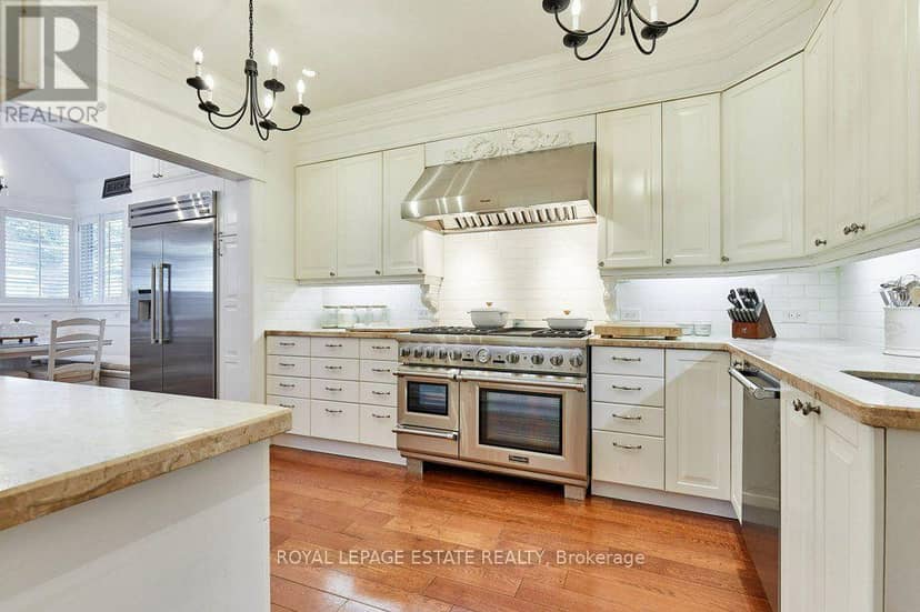 57 Silver Birch Avenue — photo 15 of 40