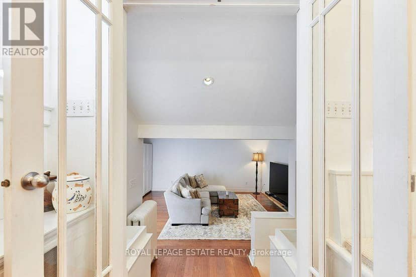57 Silver Birch Avenue — photo 27 of 40