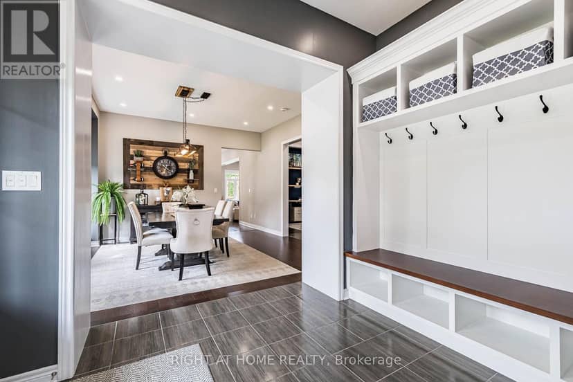 2 Cottonwood Hollow Court — photo 11 of 40
