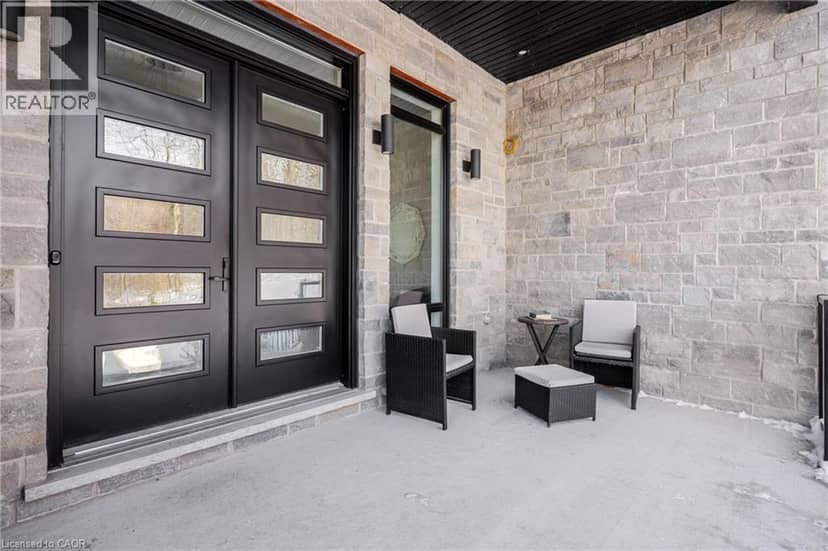 111 GRAND RIDGE Drive — photo 4 of 40