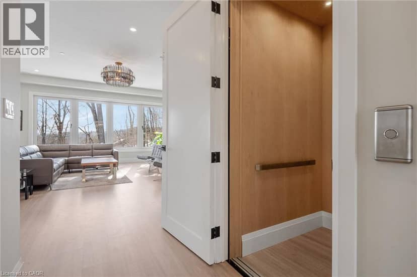111 GRAND RIDGE Drive — photo 8 of 40