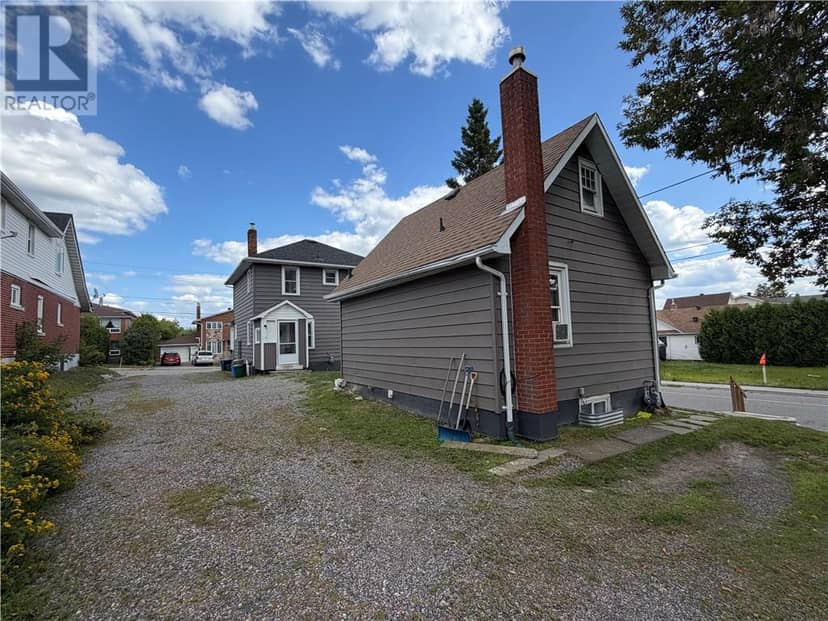 231 Whittaker & 408 Isabel — photo 9 of 30