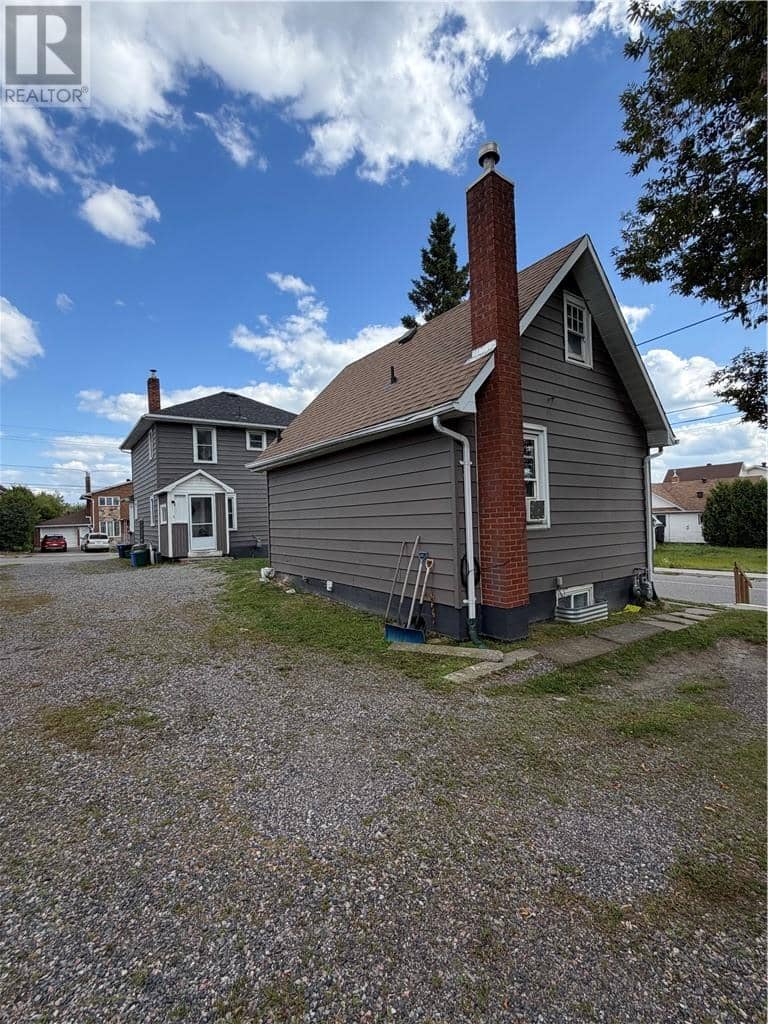 231 Whittaker & 408 Isabel — photo 13 of 34