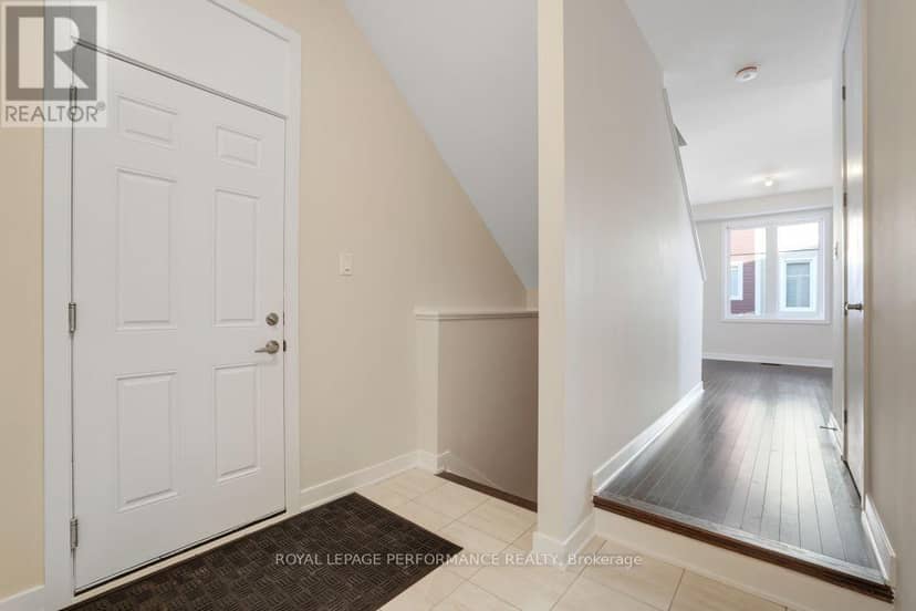 119 Hackamore Crescent — photo 34 of 40