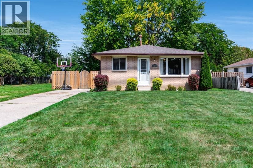 57 Marion AVENUE — photo 1 of 37