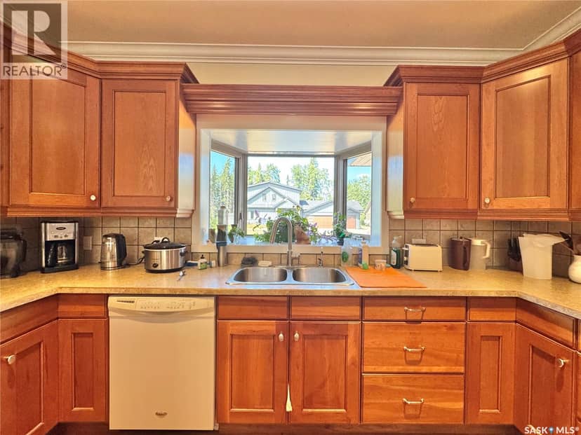 21 Fairway DRIVE — photo 9 of 40