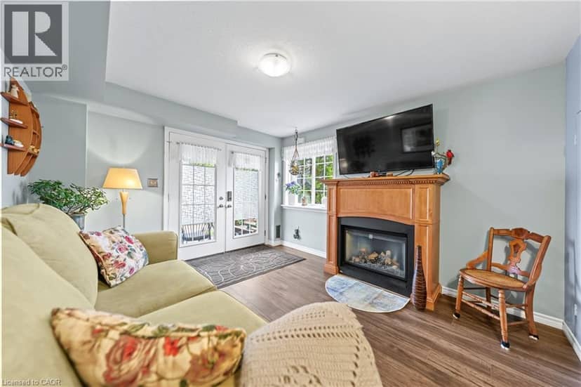 35 MOUNTFORD Drive Unit# 124 — photo 6 of 40