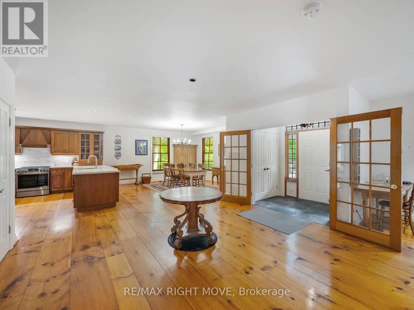 7135 Pond Street — photo 13 of 40