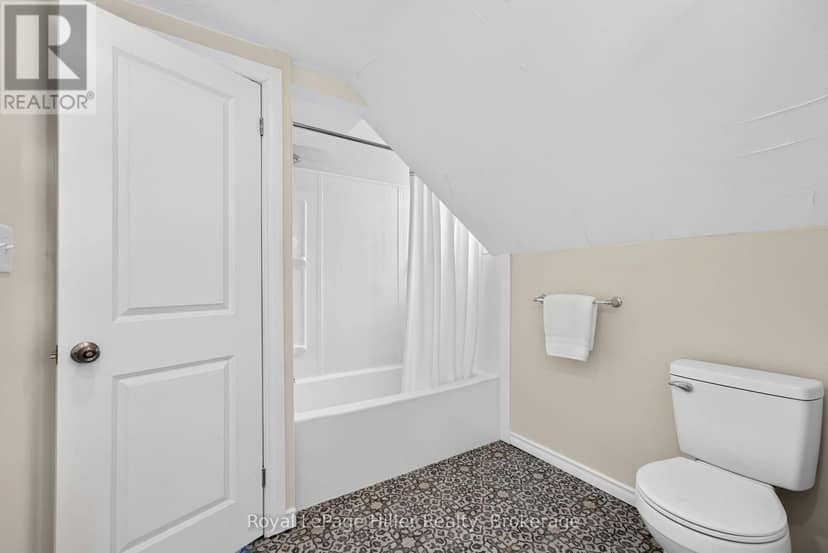 137 Rebecca Street — photo 31 of 40