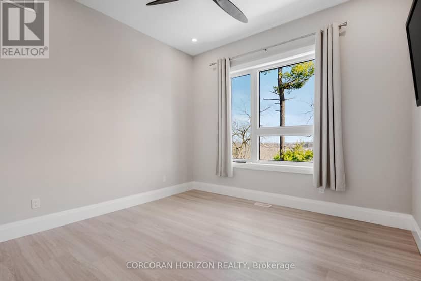 111 Grand Ridge Drive — photo 34 of 40