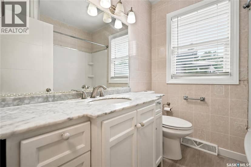 2819 Montreal CRESCENT — photo 20 of 40