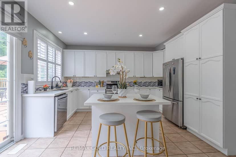 141 Whitwell Drive — photo 14 of 40