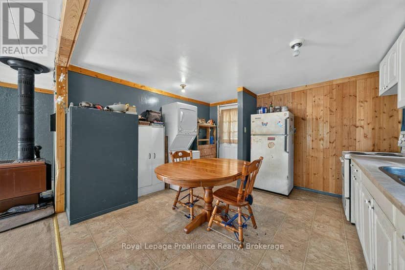 2452 Henderson Road — photo 17 of 39