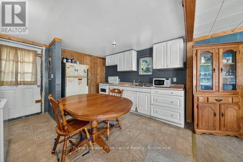 2452 Henderson Road — photo 19 of 39