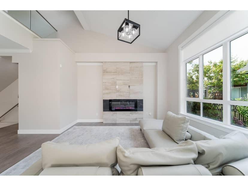 82 17033 FRASER HIGHWAY, Surrey, photo 4