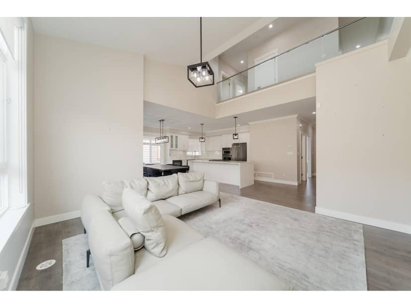 82 17033 FRASER HIGHWAY, Surrey, photo 5