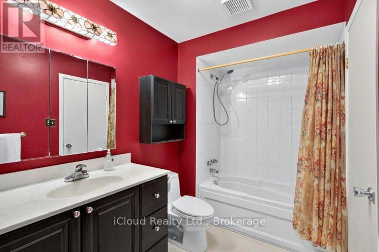31 Richmond Street — photo 29 of 39