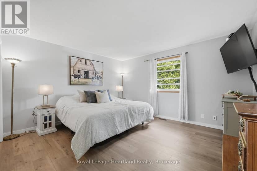 36589 Dunlop Drive — photo 18 of 40