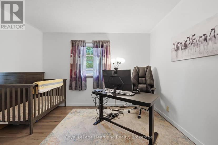 36589 Dunlop Drive — photo 21 of 40