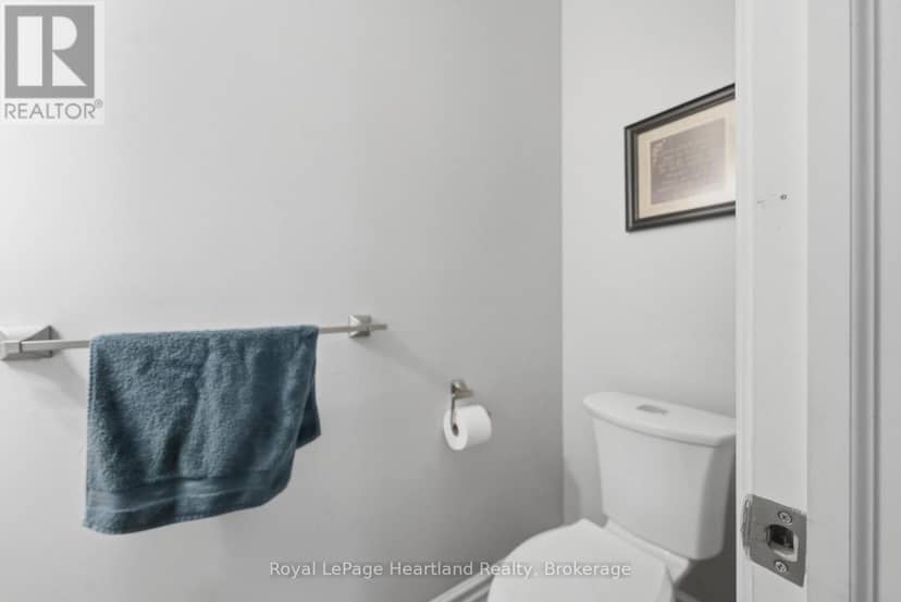 36589 Dunlop Drive — photo 29 of 40