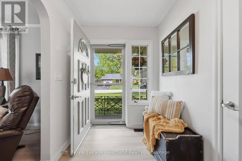 36589 Dunlop Drive — photo 3 of 40