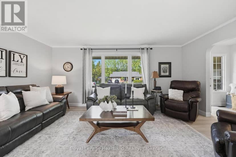 36589 Dunlop Drive — photo 5 of 40