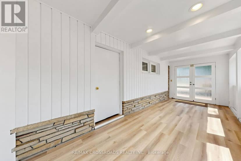 15 Alamosa Drive — photo 4 of 40
