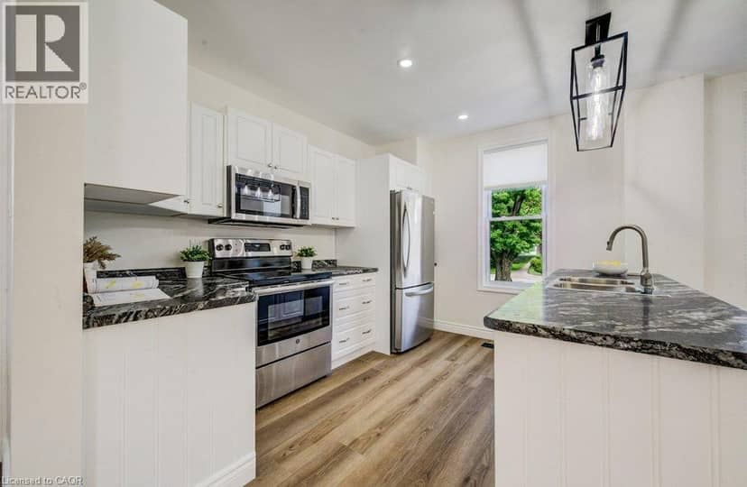 185 STRANGE Street, Kitchener, photo 8