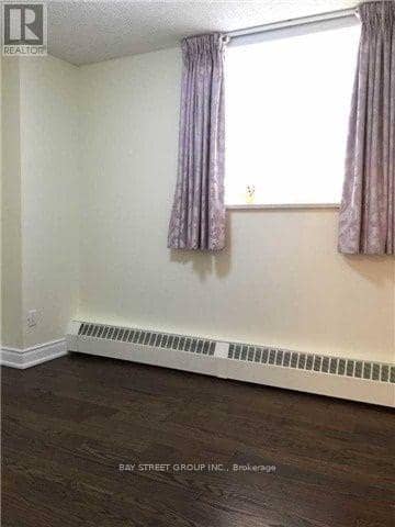 1210 - 5 Parkway Forest Drive, Toronto, photo 7