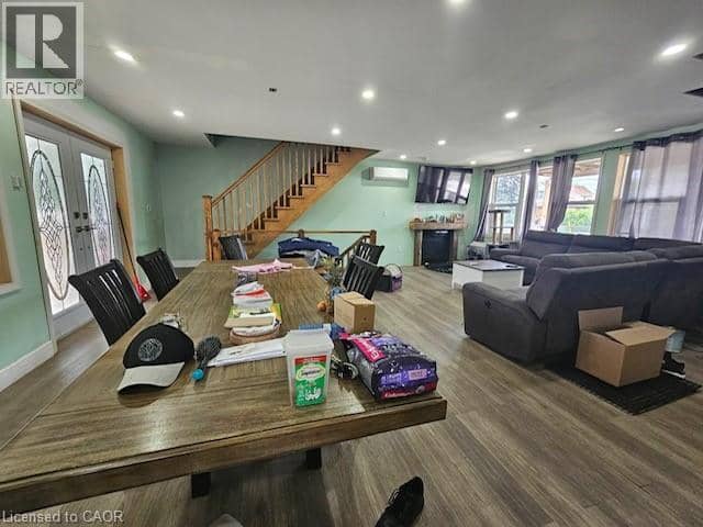 93 HOWARD Avenue — photo 3 of 6