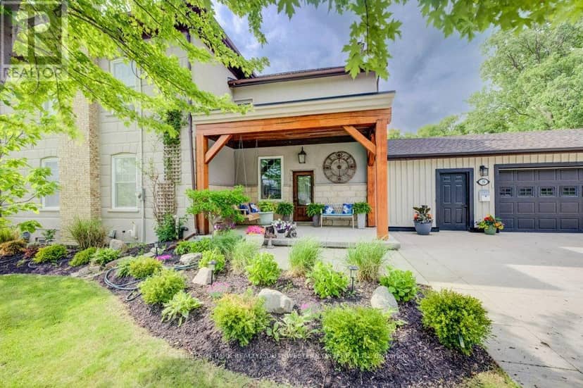 35 Schweitzer Street — photo 2 of 40