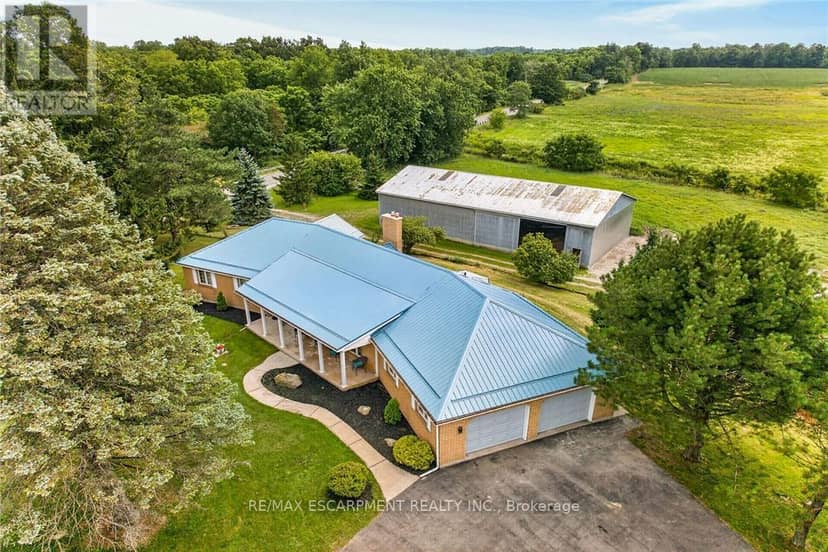 7011 Dickenson Road E — photo 3 of 40