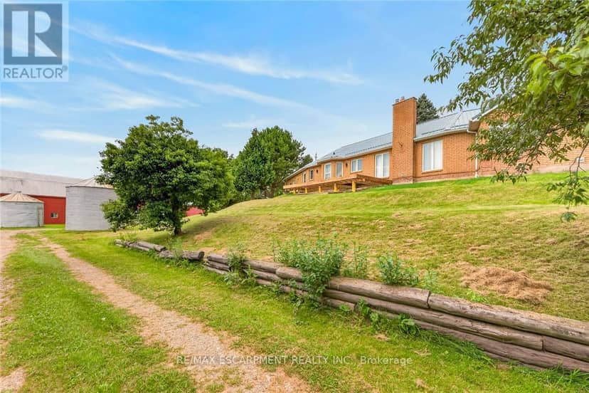 7011 Dickenson Road E — photo 37 of 40