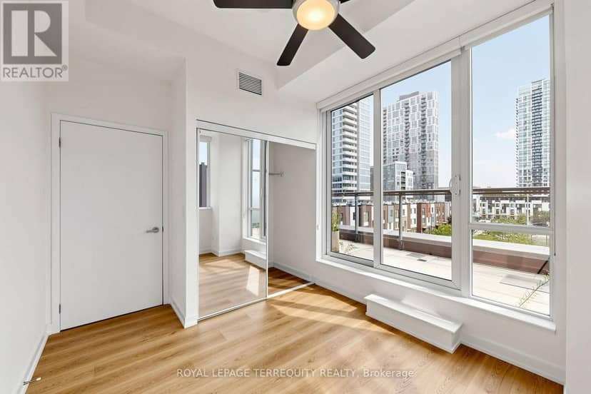 415 - 55 Regent Park Boulevard — photo 26 of 40