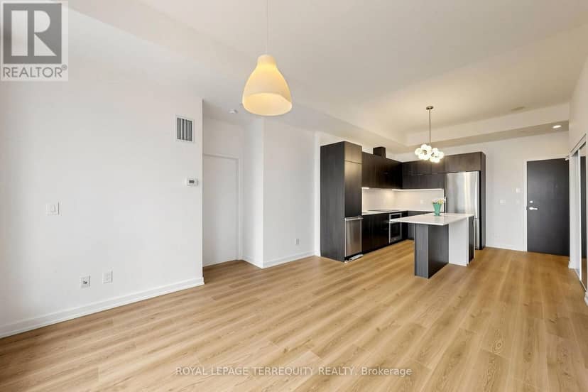415 - 55 Regent Park Boulevard — photo 17 of 40