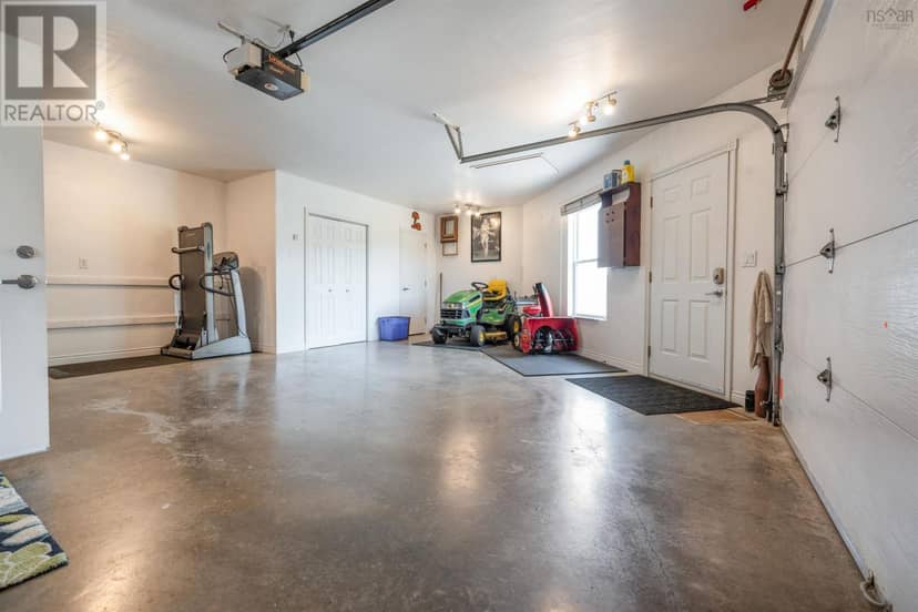 51 Chapman Lane — photo 37 of 40