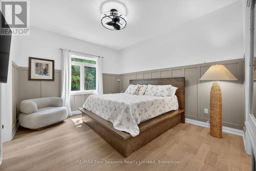 112 Schooners Lane — photo 3 of 40