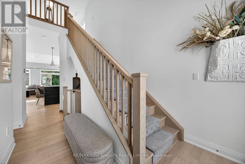 112 Schooners Lane — photo 8 of 40