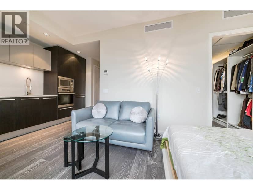 904 1221 BIDWELL STREET, Vancouver, photo 2