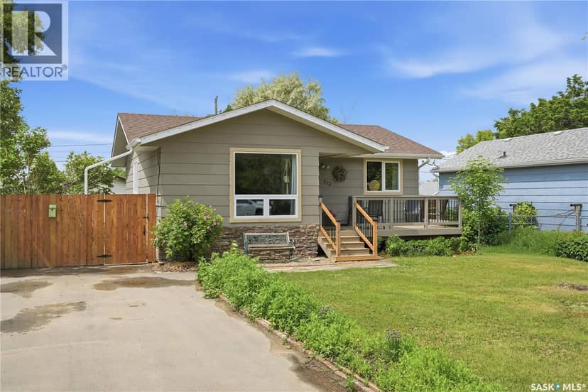 312 Ash STREET, Outlook, photo 2