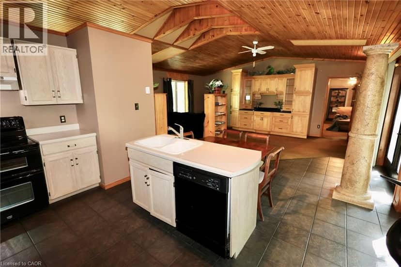 22 JANE Street — photo 10 of 40